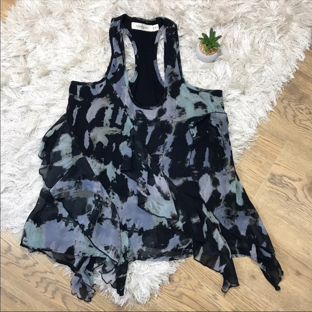 Rylee & Quinn Ruffle Tank Top Small